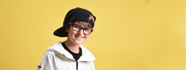 niño gorra